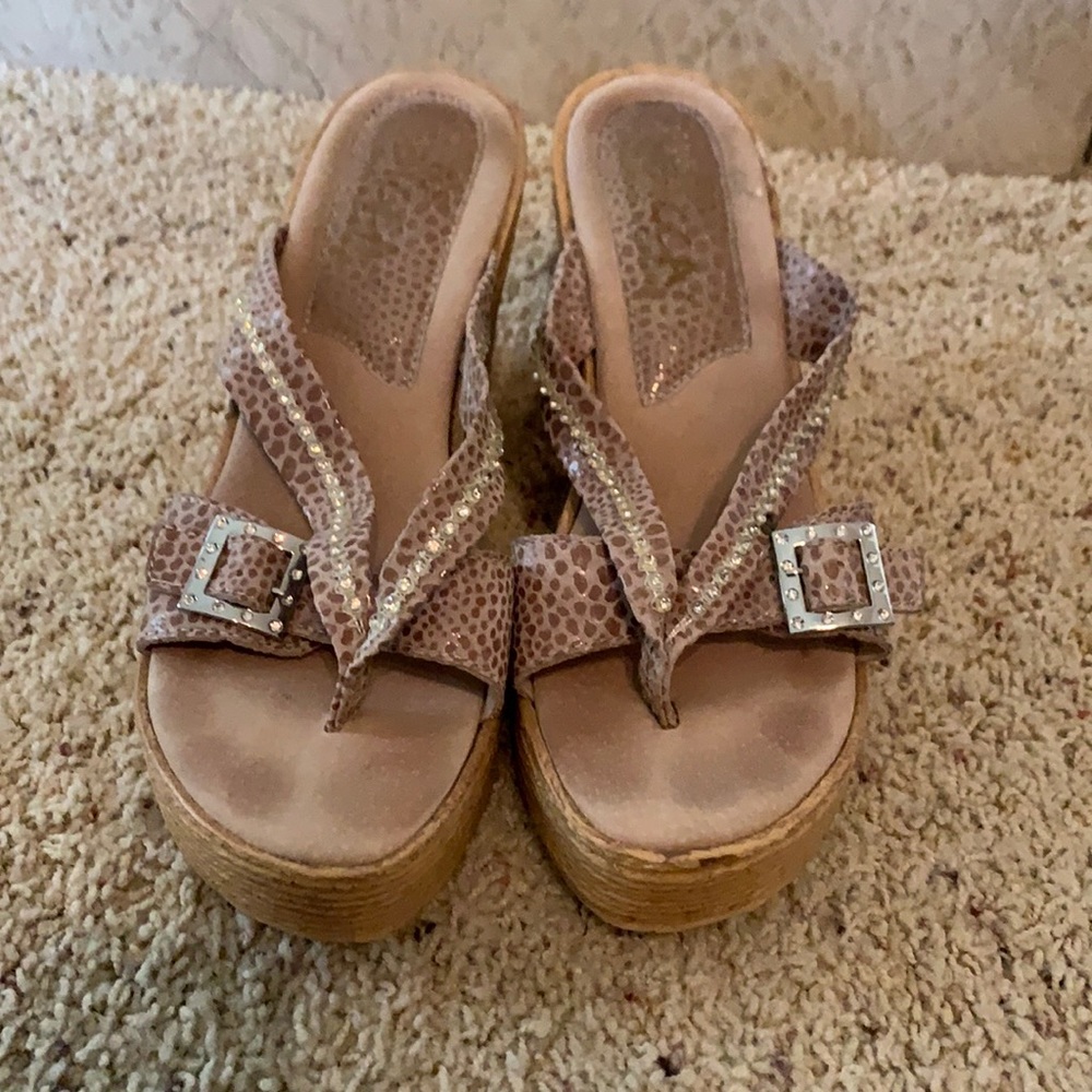 Cute sbicca wedges 8.5